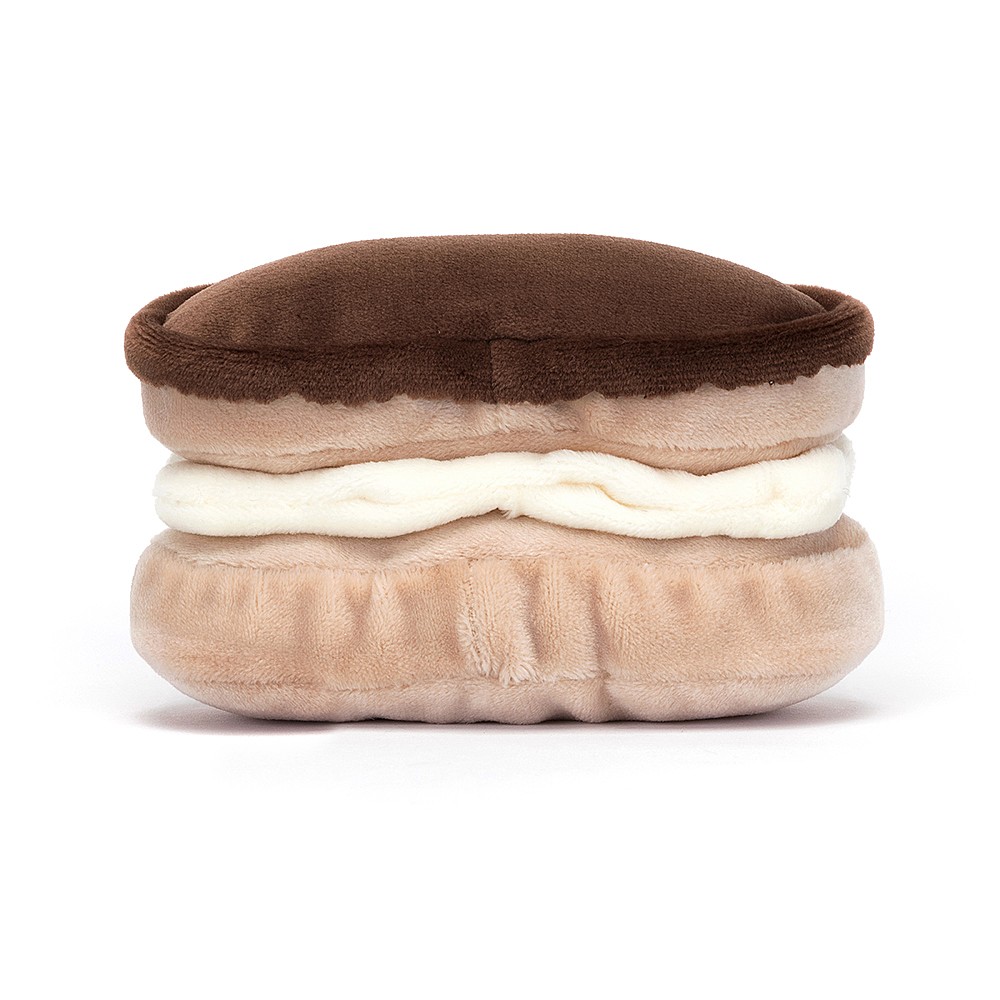 Pretty Patisserie Eclair - Image 3