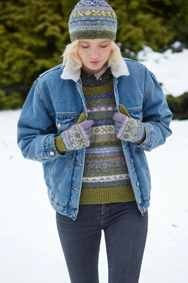 Classic Fairisle Gloves Olive - Image 2