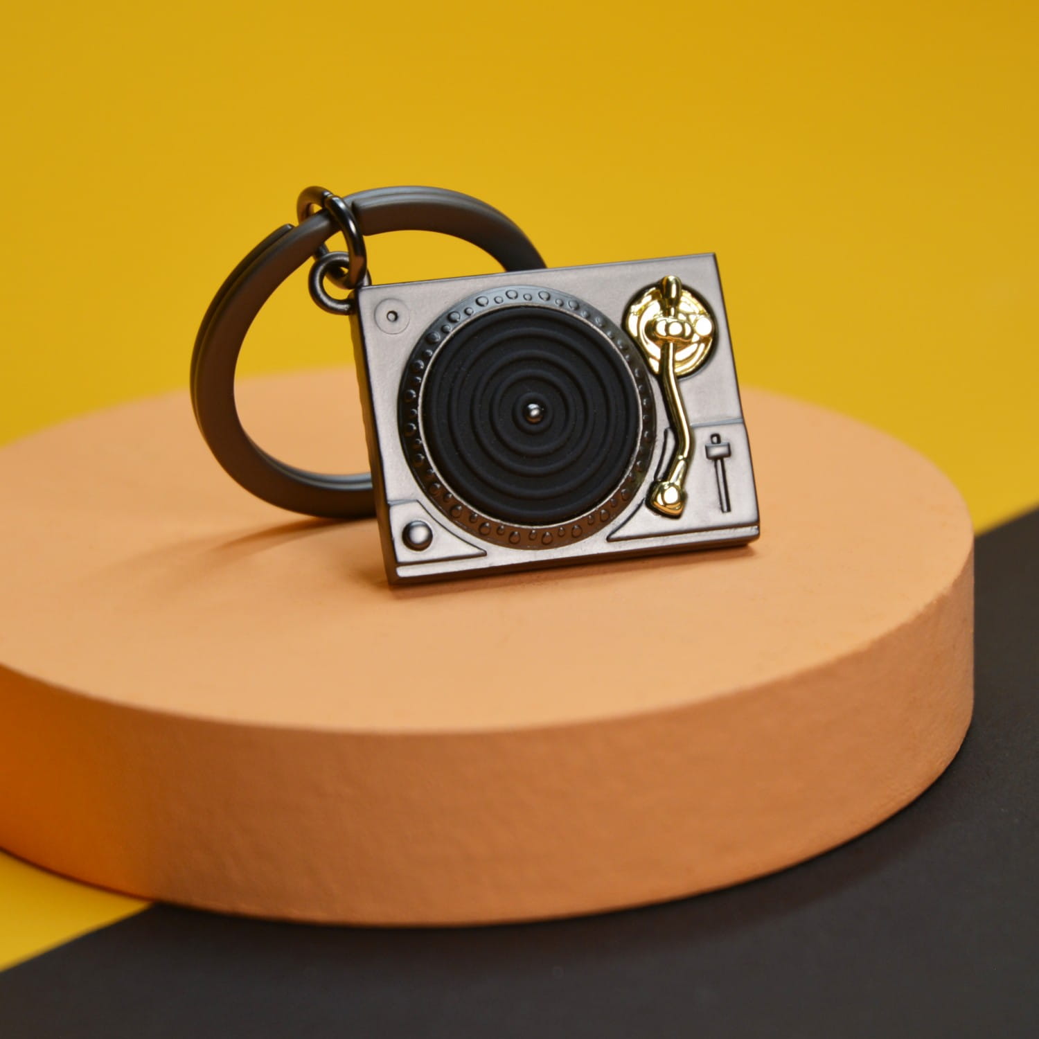 Turntable Keyring - Image 3
