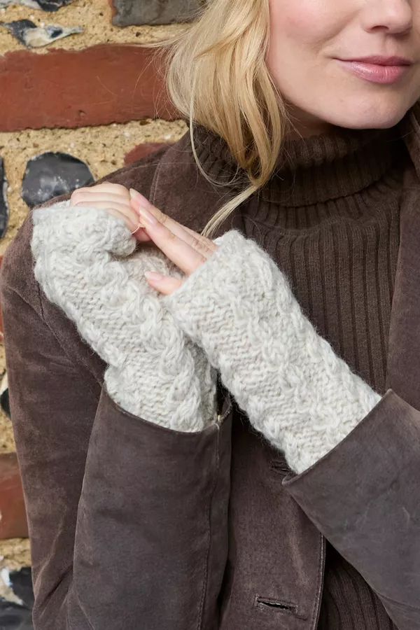 Chamonix Handwarmer Oatmeal - Image 5